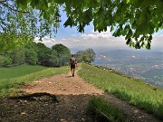 71 Ancora una spera di sole e scendiamo sul 571 normale alla Roncola